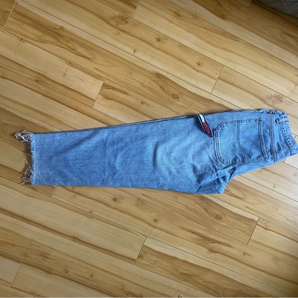 Tommy Jeans - Picture 2 of 7